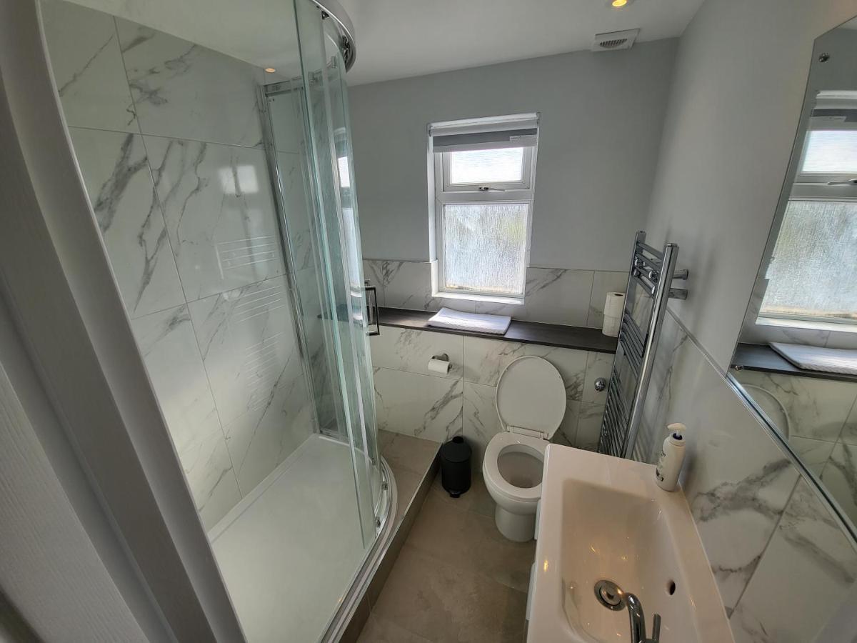 High Spec Large 6 Bedroom House! Kingston upon Thames  Zewnętrze zdjęcie