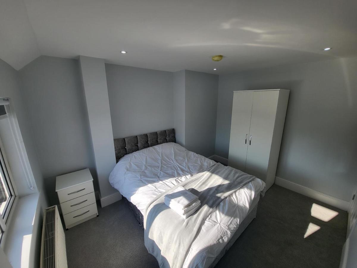 High Spec Large 6 Bedroom House! Kingston upon Thames  Zewnętrze zdjęcie