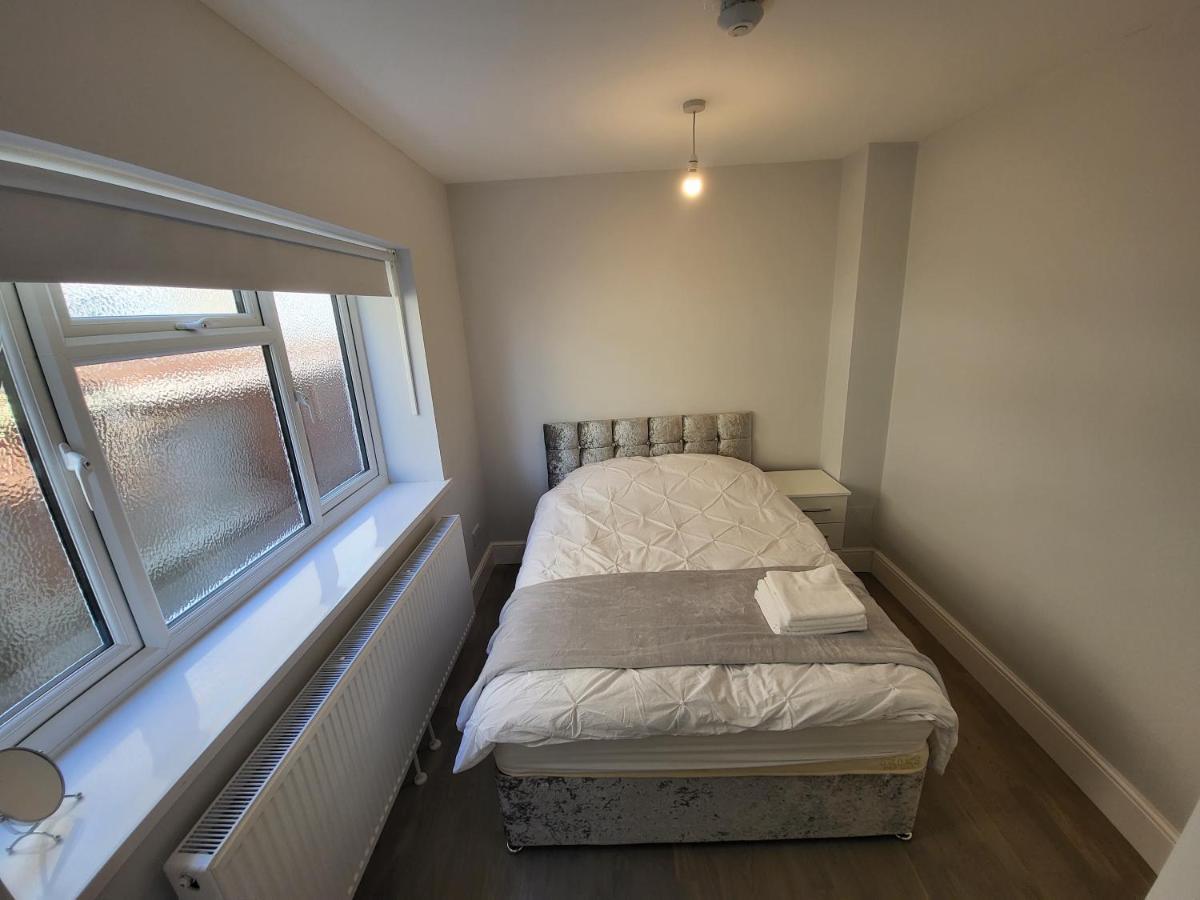 High Spec Large 6 Bedroom House! Kingston upon Thames  Zewnętrze zdjęcie
