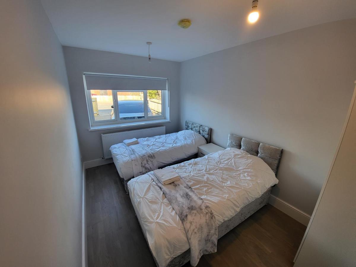 High Spec Large 6 Bedroom House! Kingston upon Thames  Zewnętrze zdjęcie