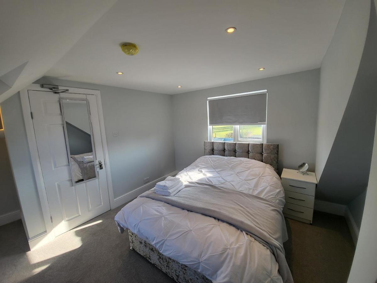 High Spec Large 6 Bedroom House! Kingston upon Thames  Zewnętrze zdjęcie