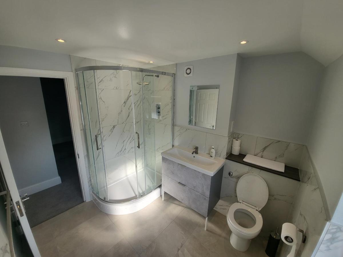 High Spec Large 6 Bedroom House! Kingston upon Thames  Zewnętrze zdjęcie