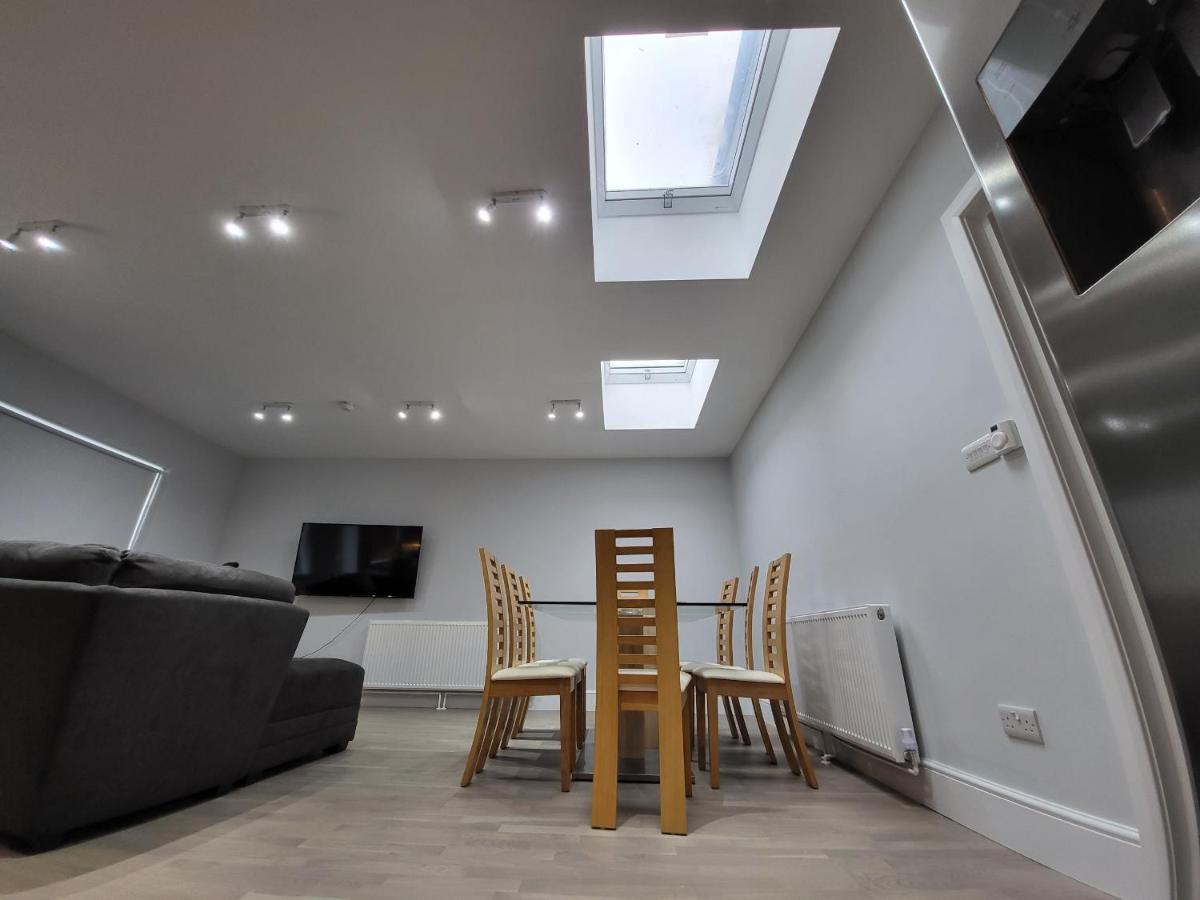High Spec Large 6 Bedroom House! Kingston upon Thames  Zewnętrze zdjęcie